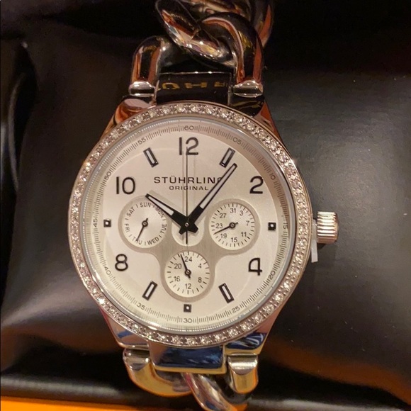 Womens Watch - Picture 9 of 9